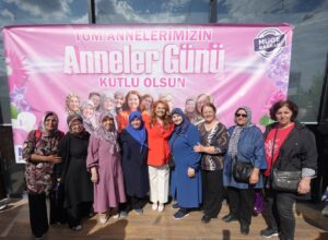 Ergene Belediyesi tarafından düzenlenen Anneler Günü etkinliği, yoğun katılım ve