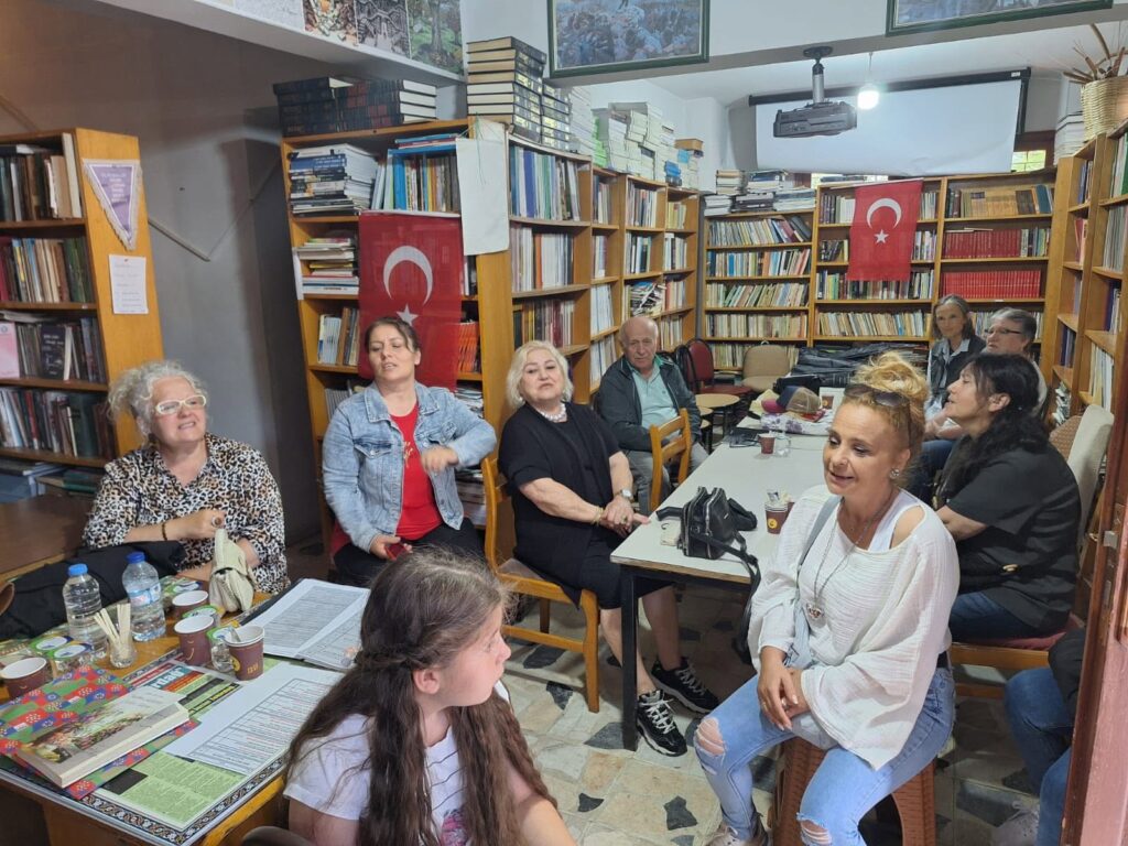 724239562_1715424856310195_9046920816194323916_n-1024x768 Tekirdağ Şiir İkindileri’nden Muhteşem Sezon Finali: Kiraz ve Babalar Günü Coşkusu Bir Arada!