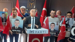 İYİ Parti Tekirdağ İl Başkanı Gökhan Metiner, düzenlediği basın toplantısında