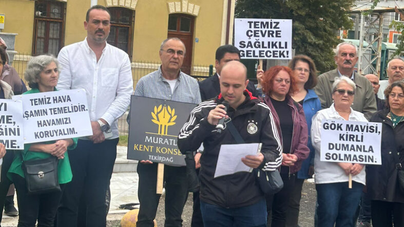Tekirdağ’ın Muratlı ilçesinde sanayi tesislerinden yayılan arıtılmamış duman, kötü koku