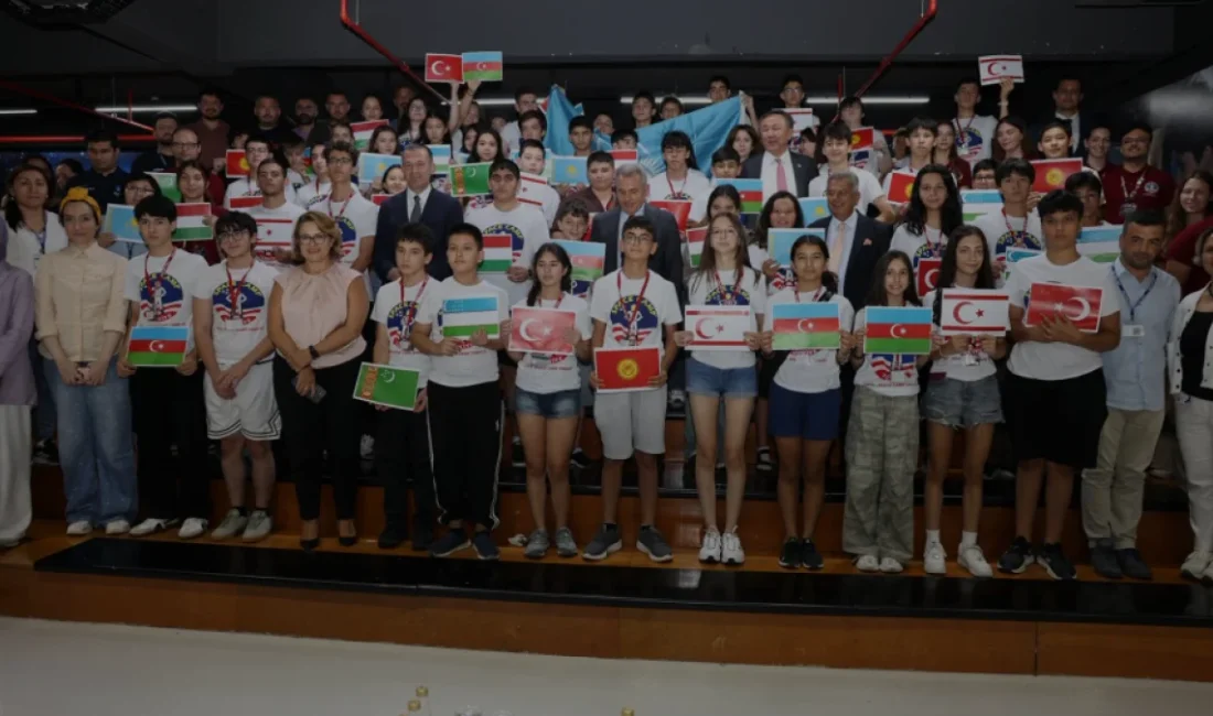 Türk Devletleri Teşkilatı üyesi ülkelerden 65 öğrenci, İzmir'de düzenlenen özel